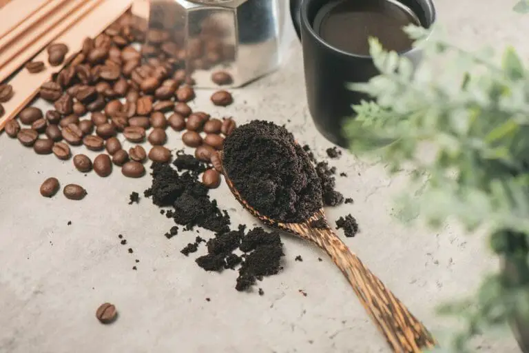 How To Dry And Store Used Coffee Grounds: Dry In Oven And Microwaves￼